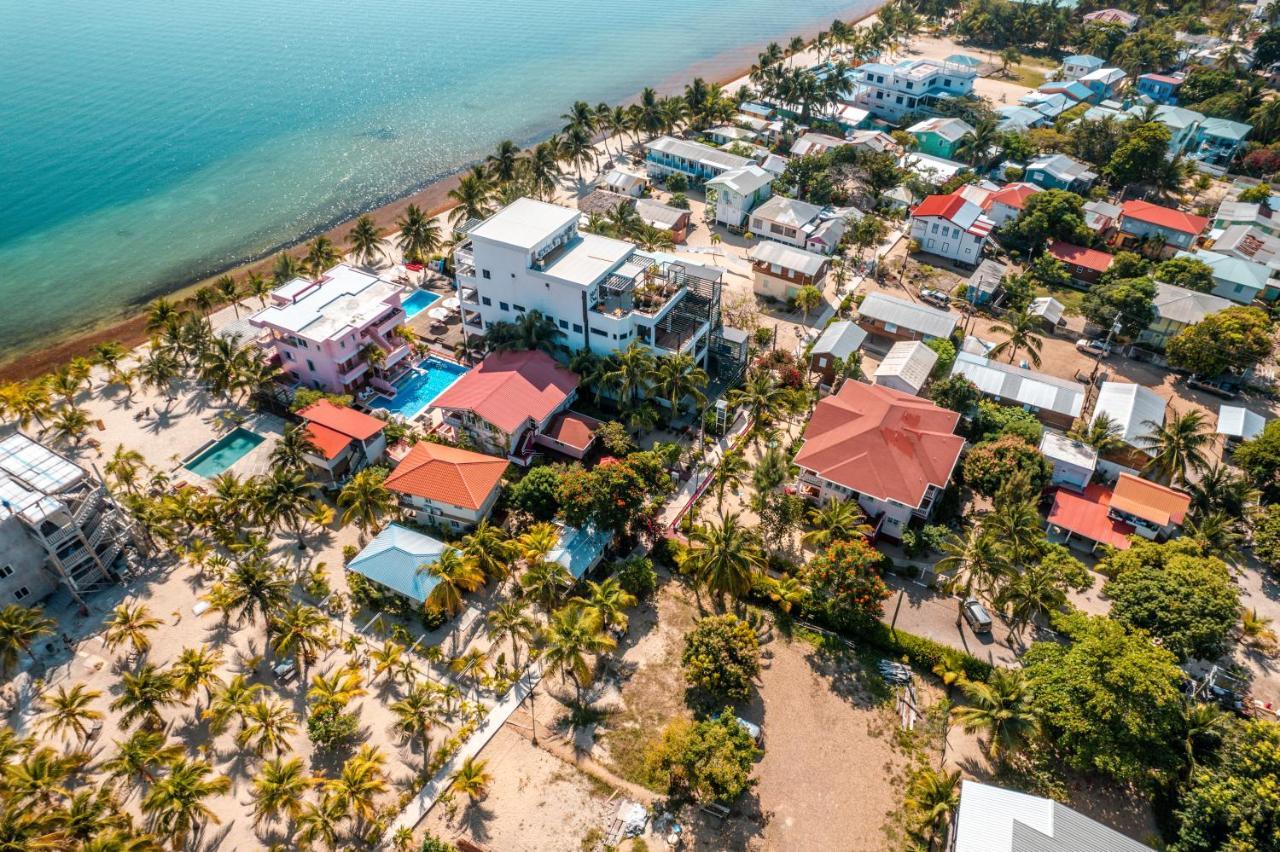 Miramar Suites Placencia Exterior photo